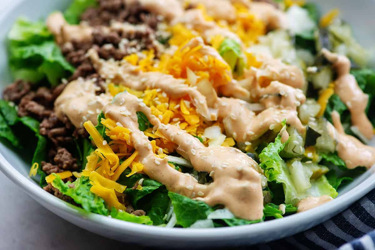 Easy Low-Carb Big Mac Salad: Ready in Under 30 Minutes